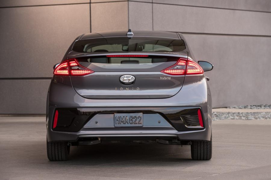  Hyundai IONIQ hybrid (AE) 2016 года  (NA) (фото 10 из 29)